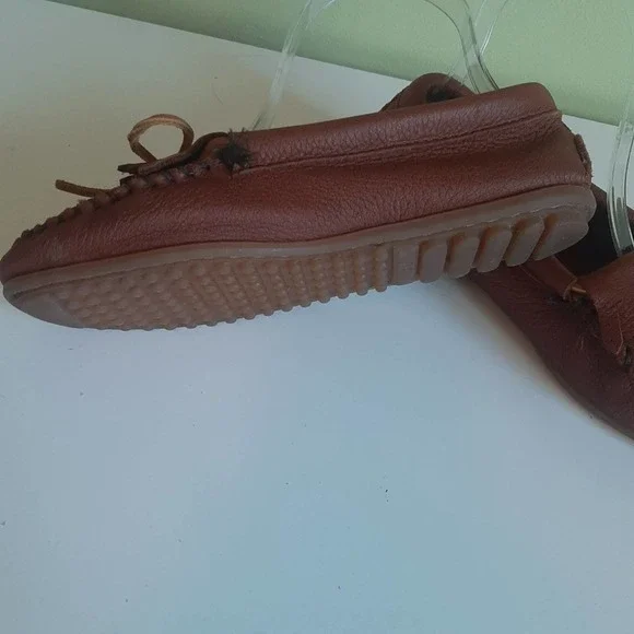 nwot MINNETONKA Deerskin Kilty moccasin in Carmel Size 6-6.5M - Picture 3 of 15